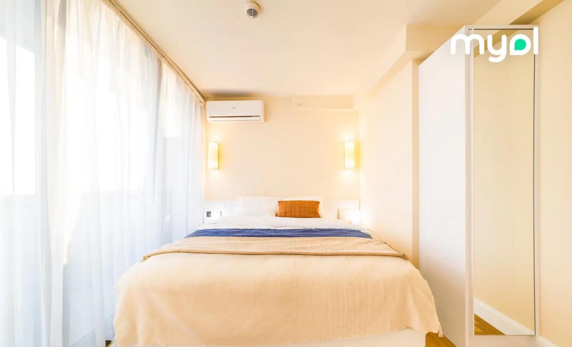 Suites Orbi City Aparthotel バトゥーミ エクステリア 写真