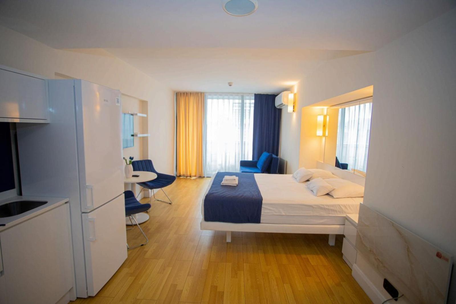 Suites Orbi City Aparthotel バトゥーミ エクステリア 写真