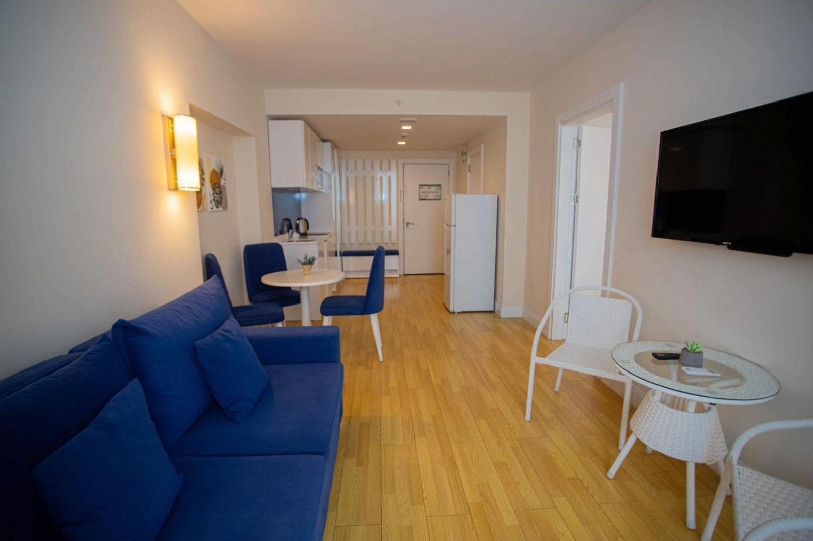 Suites Orbi City Aparthotel バトゥーミ エクステリア 写真