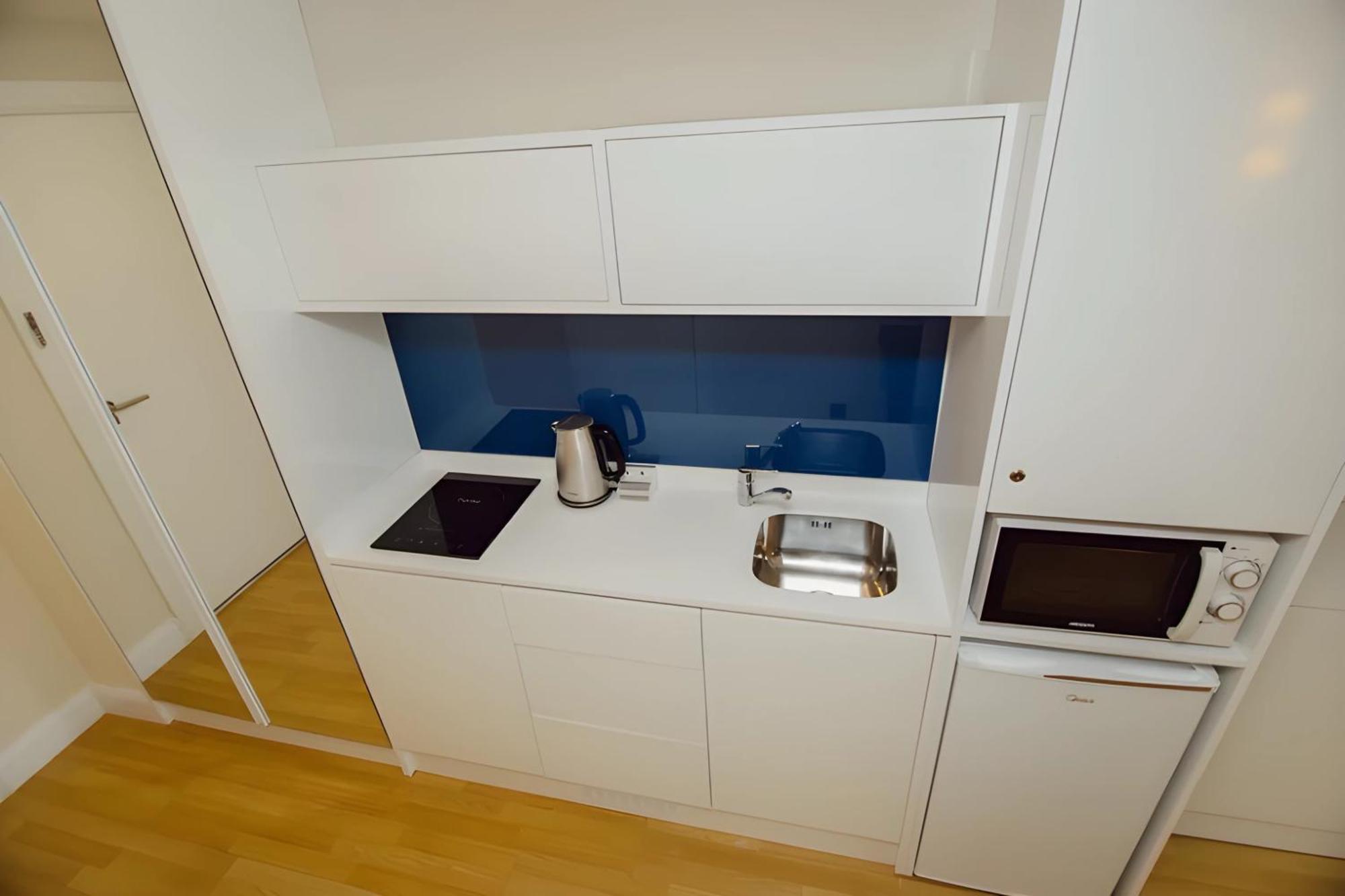 Suites Orbi City Aparthotel バトゥーミ エクステリア 写真